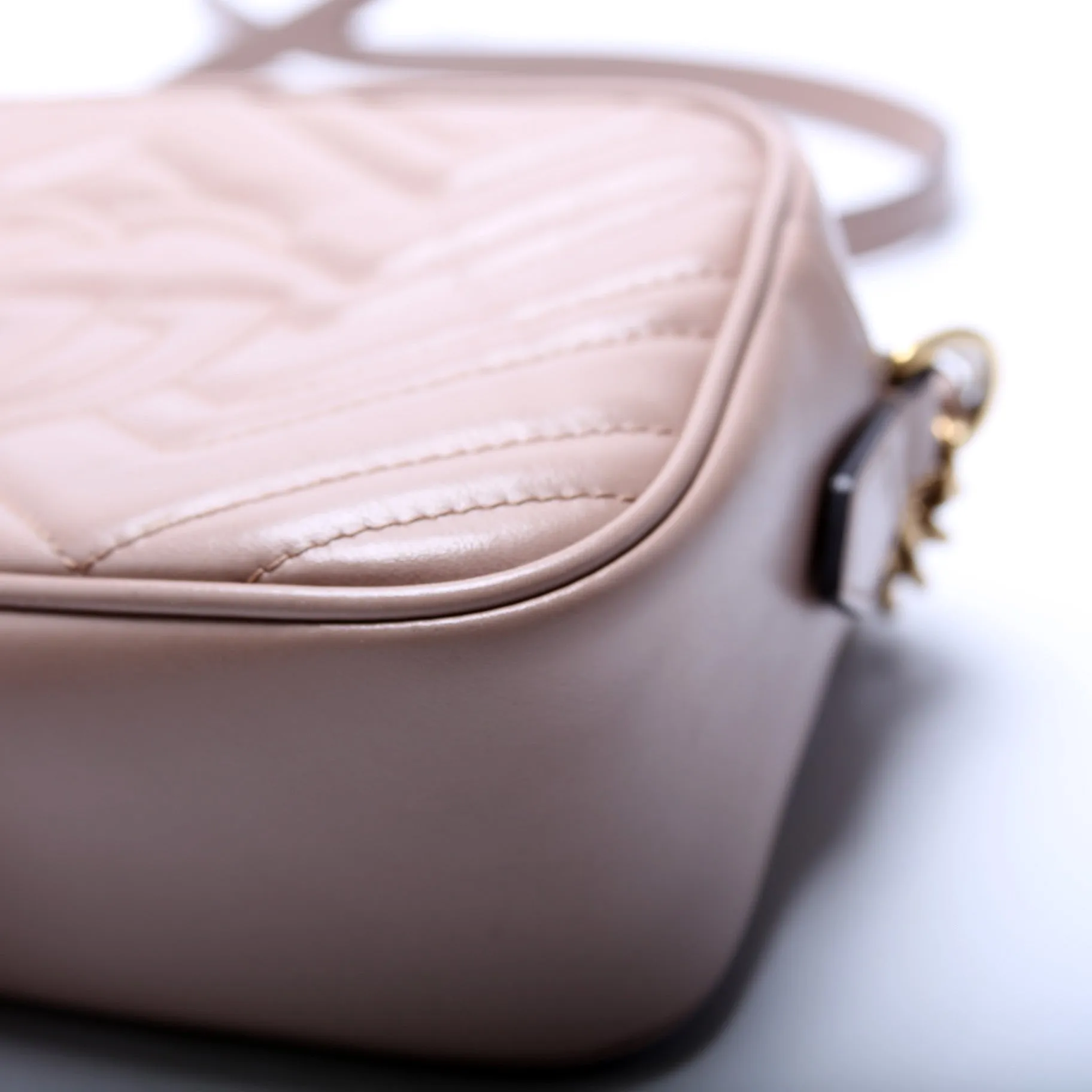 447632 Marmont Small Camera