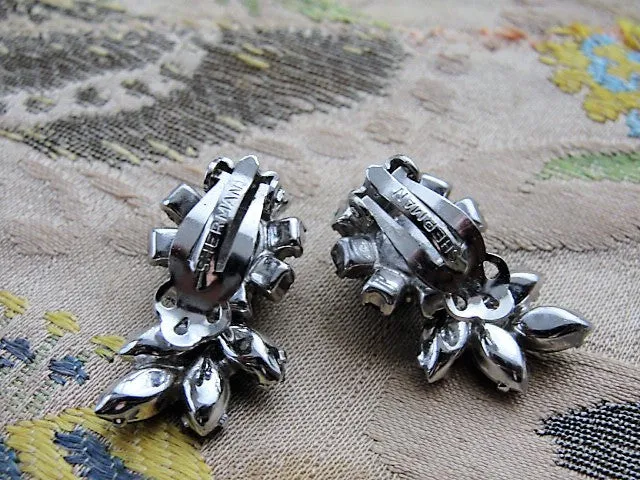 BEAUTIFUL Signed SHERMAN Clip On Earrings Brilliant Peacock Blue Aurora Borealis Vintage 50s 60s Rhinestone Costume Jewelry
