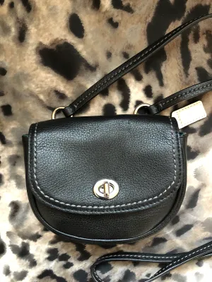consignment bag - Coach black cross body