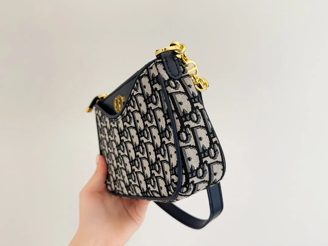DR297 30 Montaigne Hobo Avenue Mini Bag / 8.5 x 5 x 2 inches