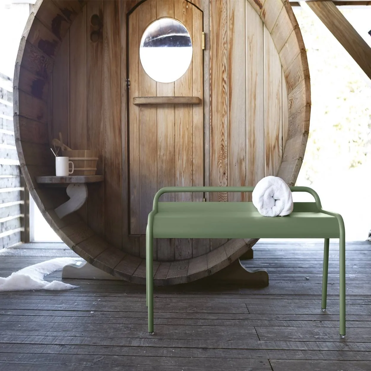 Luxembourg Compact Bench