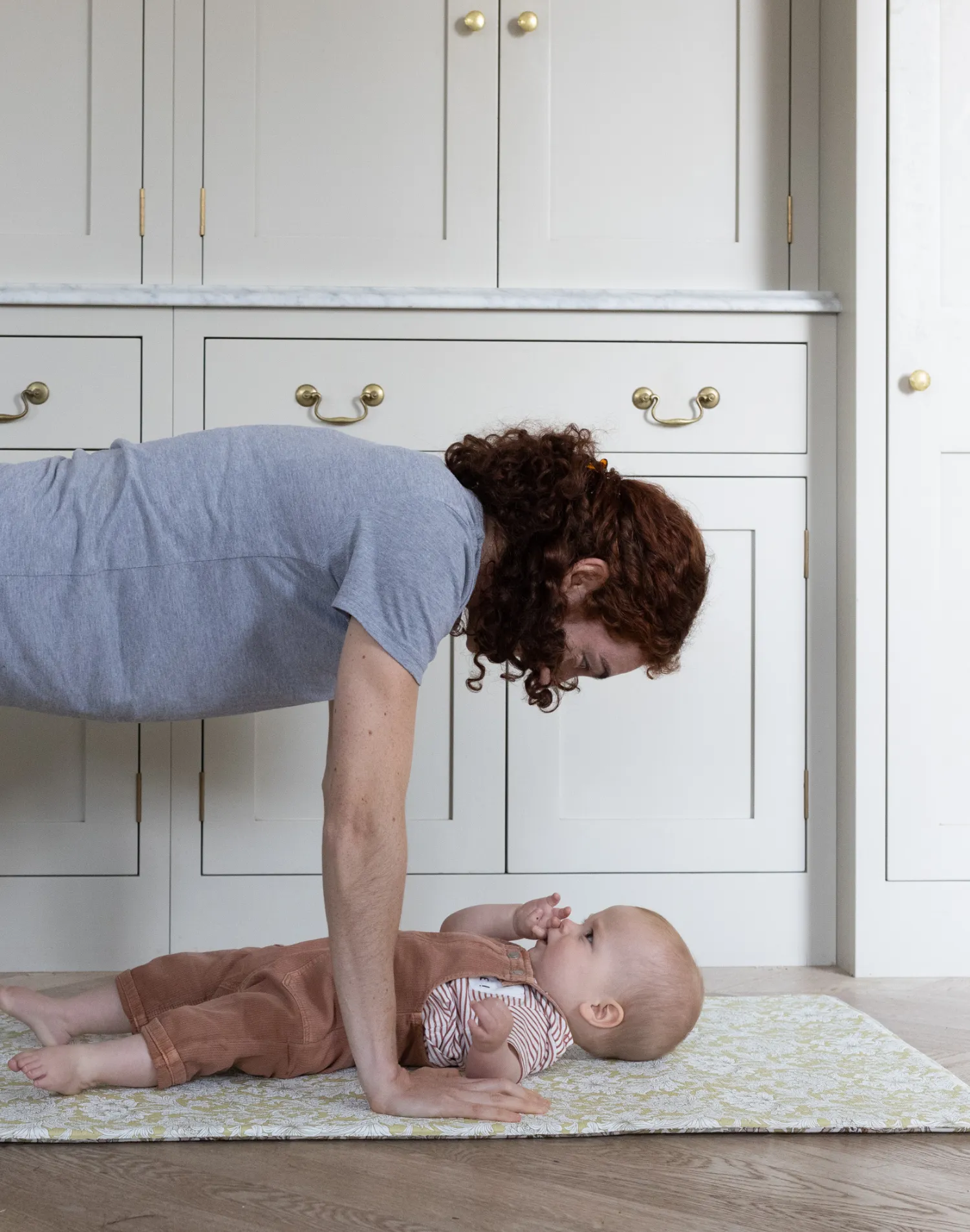 Morris & Co. The Chrysanthemum Playmat