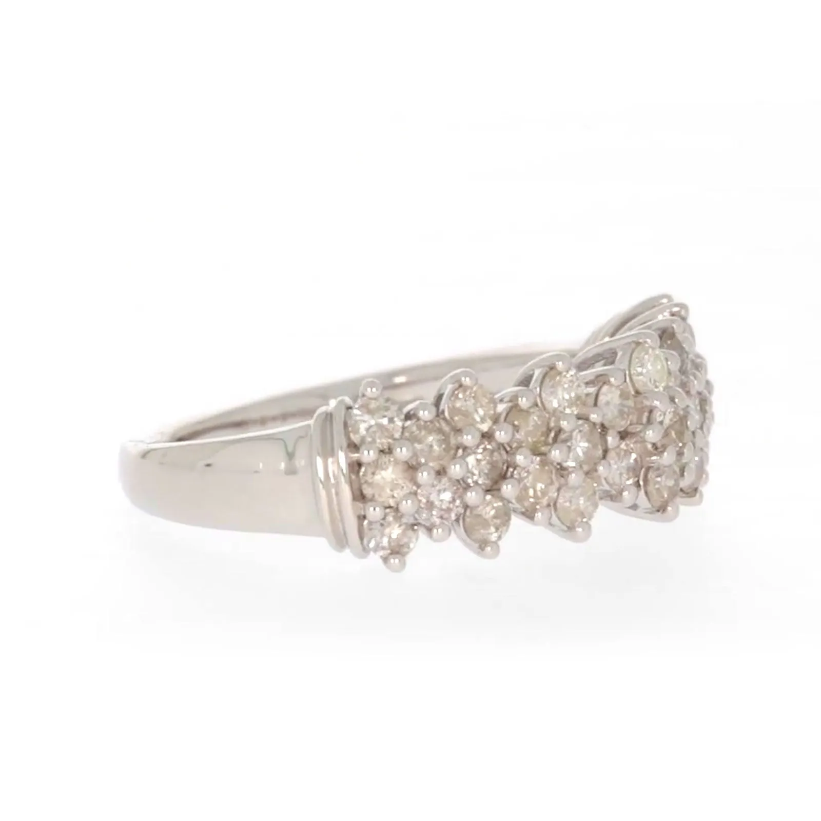 Sterling Silver Round Brilliant Cut 1 Carat tw of Diamonds Ring
