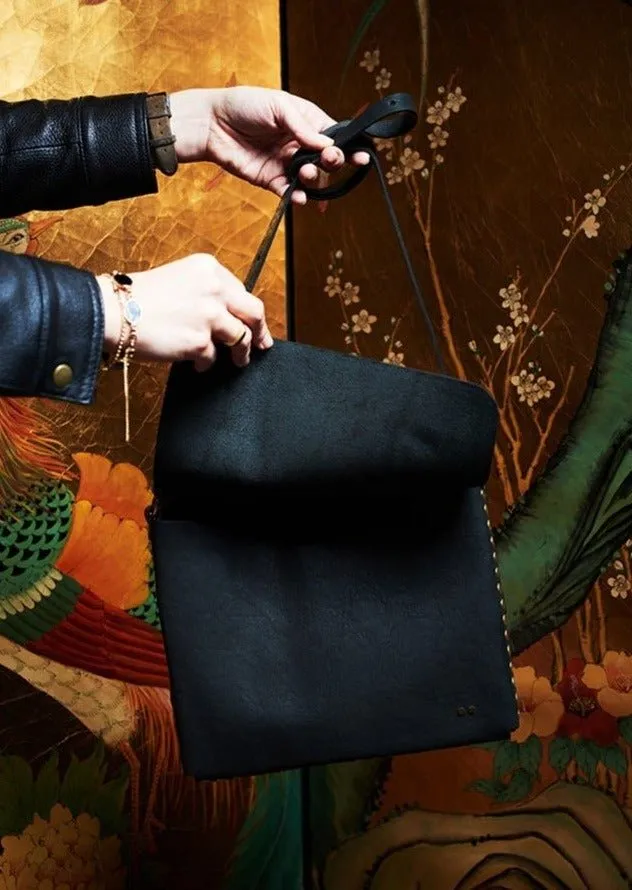 The Clou in Black