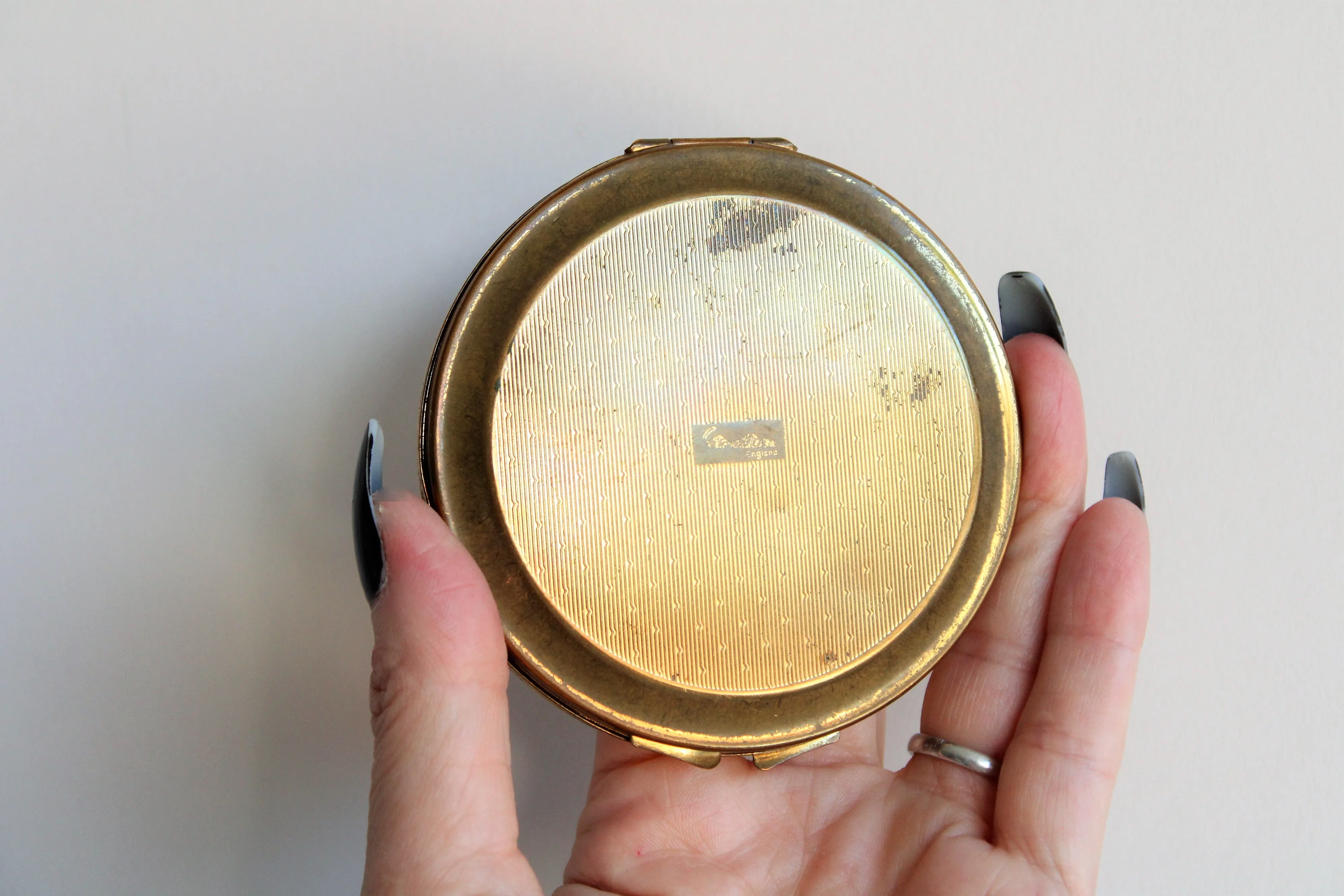 Vintage 1950s 1960s Stratton Enamel Compact