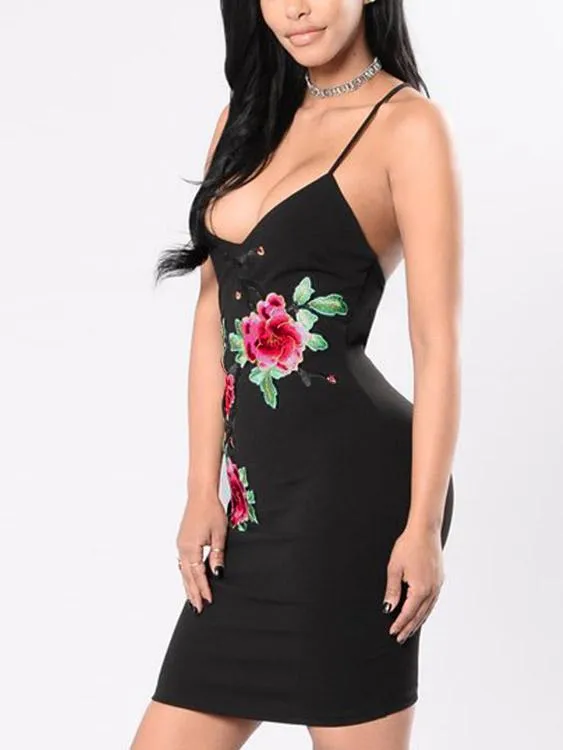 Wholesale Black V-Neck Sleeveless Embroidered Backless Mini Dress